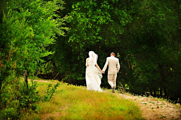 Wednesday March 21 2012 By Maggie Lord In Backyard Weddings Country
